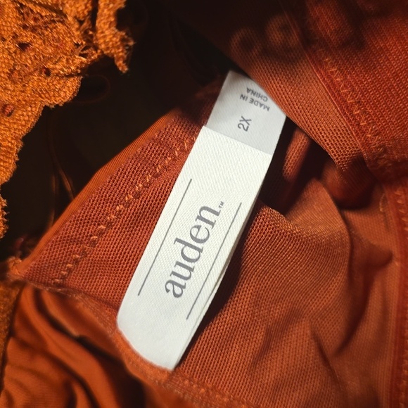 Auden Lace Bralette in Rust 2X - Picture 2 of 2